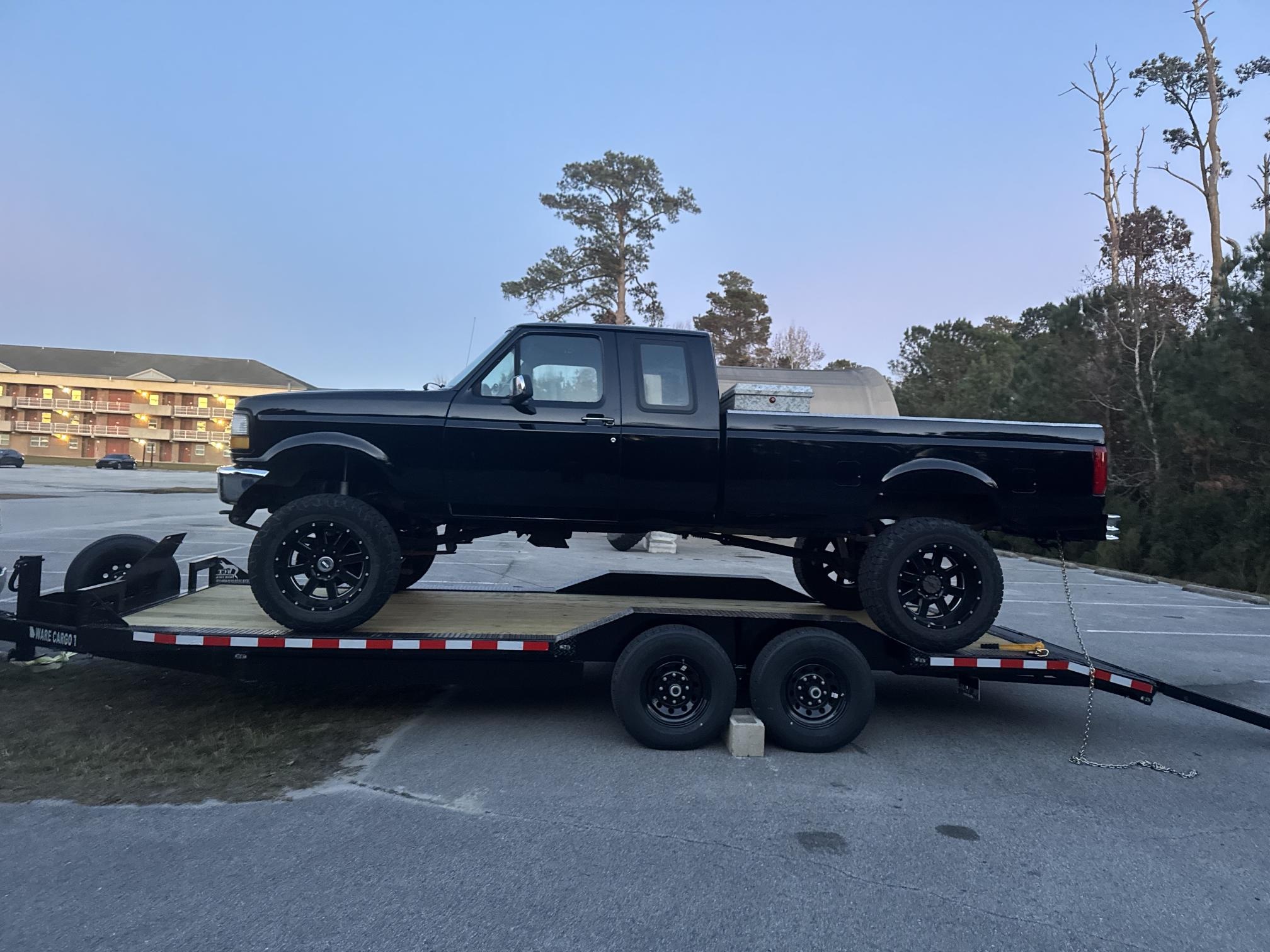 8.5x22 equipment trailer for rent in Richlands, NC